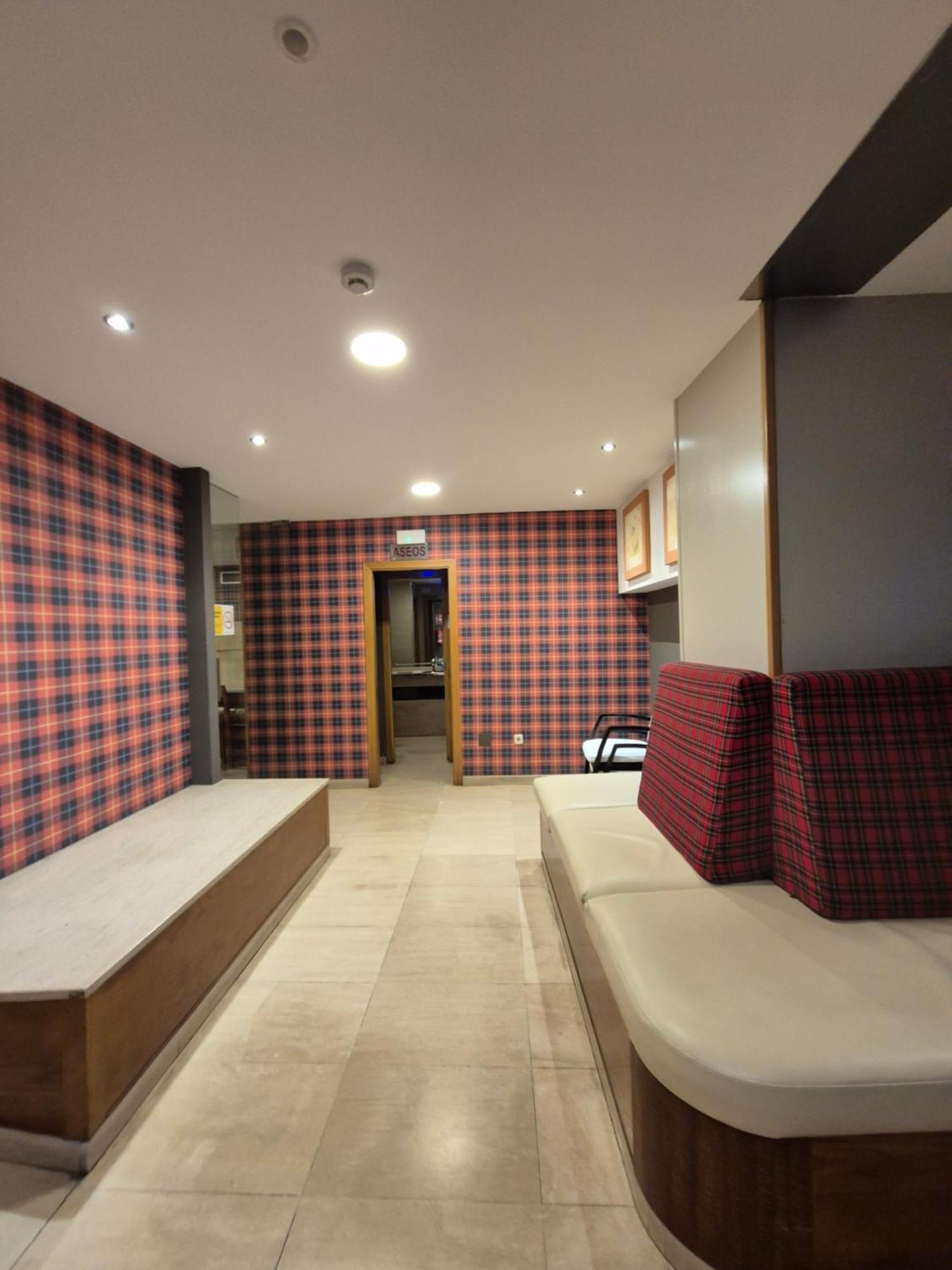 Hotel Hhb Pontevedra Confort Esterno foto
